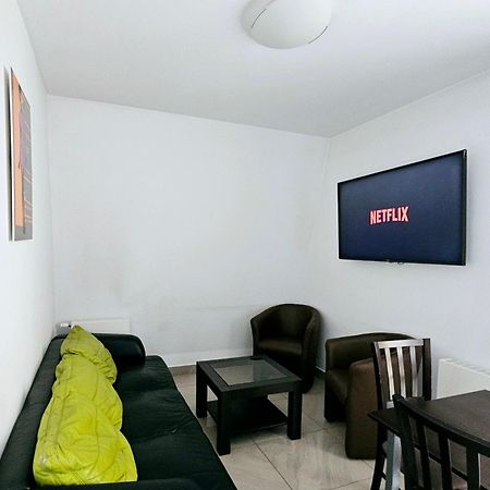 Apartament Quiet Διαμέρισμα Krasków Εξωτερικό φωτογραφία