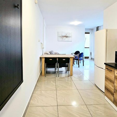 Apartament Quiet Διαμέρισμα Krasków Δωμάτιο φωτογραφία