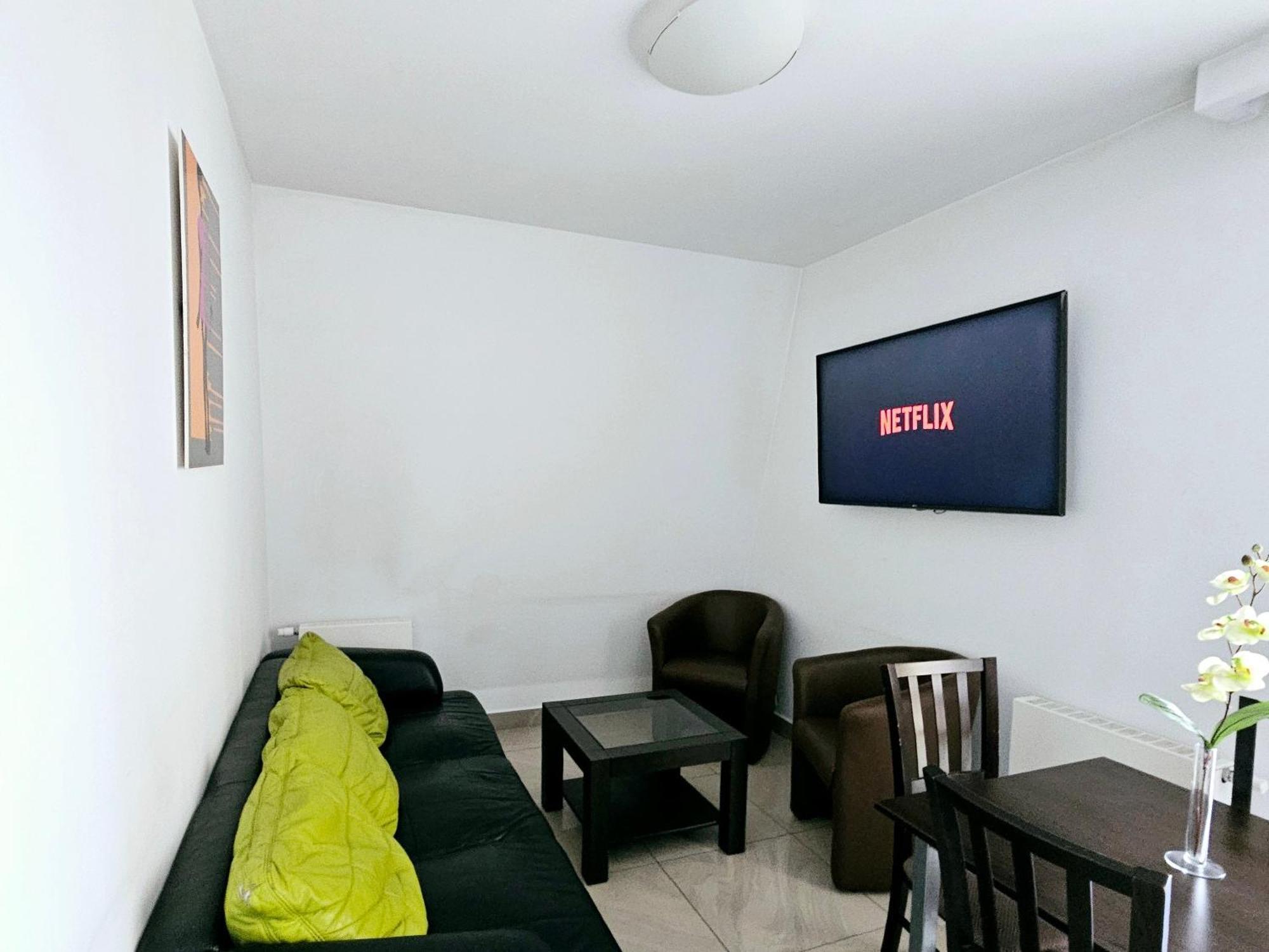 Apartament Quiet Διαμέρισμα Krasków Εξωτερικό φωτογραφία